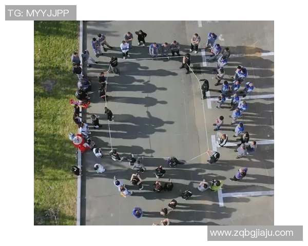 重庆滑板队团队协作的创新与变革引发热议 重庆滑板队团队协作的创新与变革引发热议